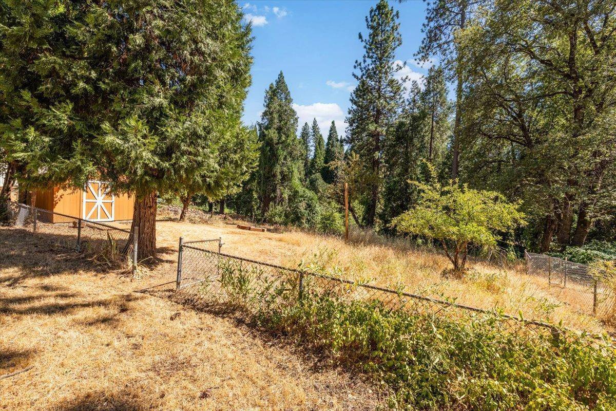 12484 Oak Circle, Grass Valley, CA 95945