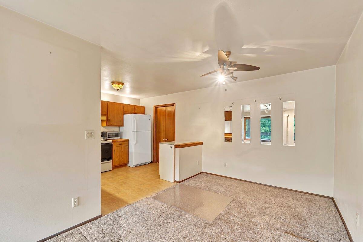 1621 South Carriage Ln, New Berlin, WI 53151