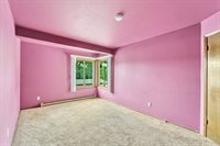 1621 South Carriage Ln, New Berlin, WI 53151