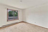 1621 South Carriage Ln, New Berlin, WI 53151