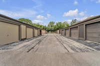 1621 South Carriage Ln, New Berlin, WI 53151