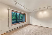 1621 South Carriage Ln, New Berlin, WI 53151