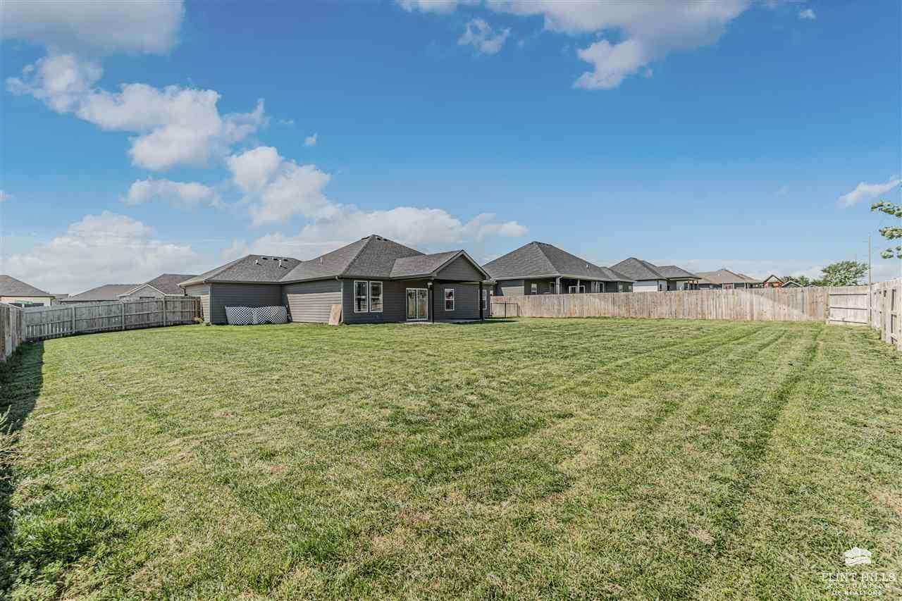 2615 Ridgehill Drive, Salina, KS 67401