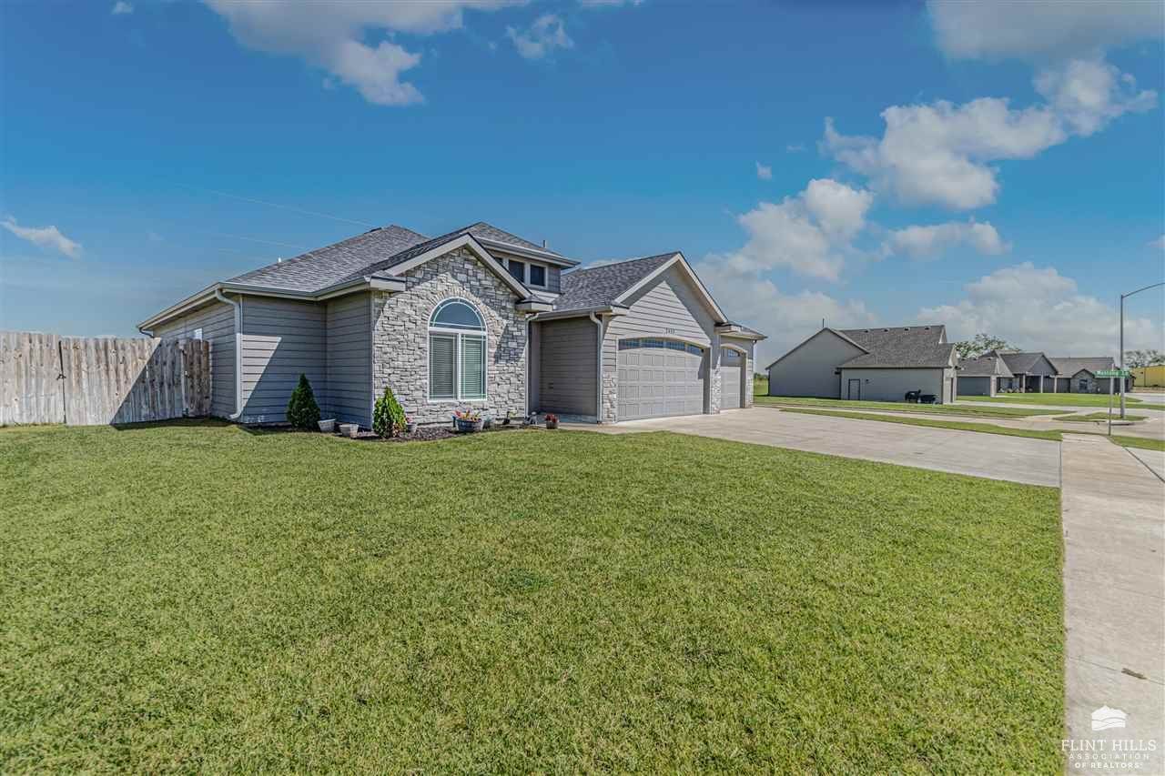 2615 Ridgehill Drive, Salina, KS 67401