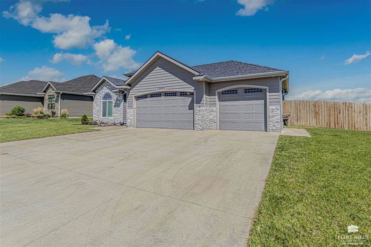 2615 Ridgehill Drive, Salina, KS 67401