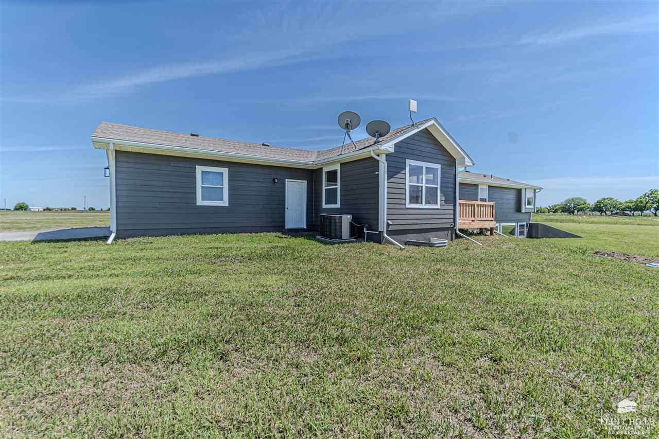 7514 Erichsen Road, Junction City, KS 66441