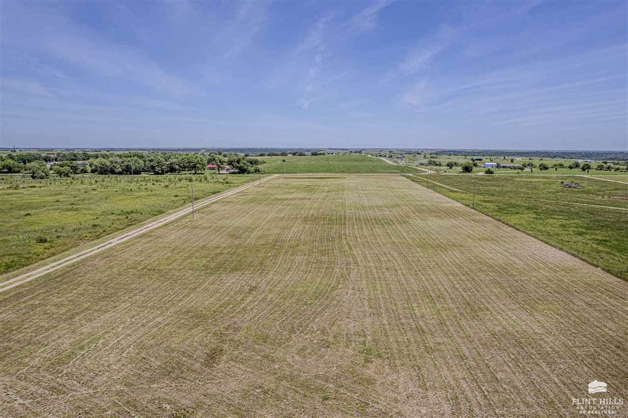 7514 Erichsen Road, Junction City, KS 66441