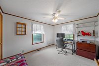 10616 Polfer Rd, Kansas City, KS 66109