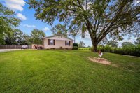 10616 Polfer Rd, Kansas City, KS 66109