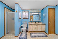 10616 Polfer Rd, Kansas City, KS 66109