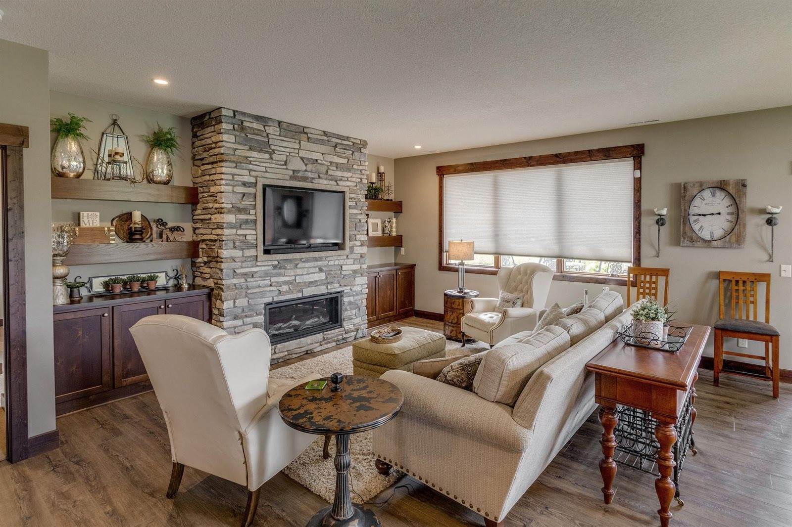 1239 Harbor Place, East Gull Lake, MN 56401