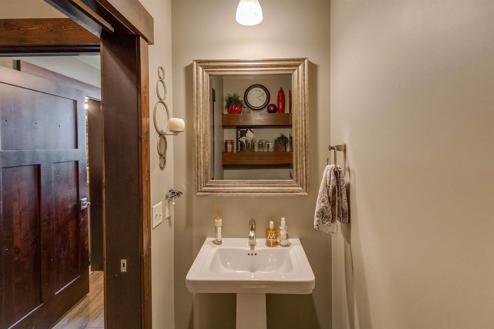 1239 Harbor Place, East Gull Lake, MN 56401