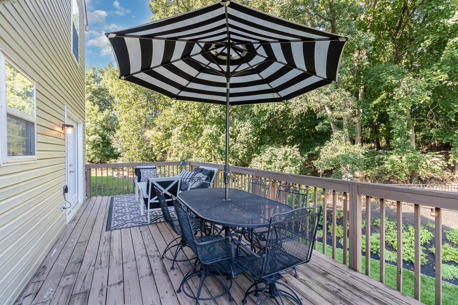 6323 S Highlands Circle, Harrisburg, PA 17111