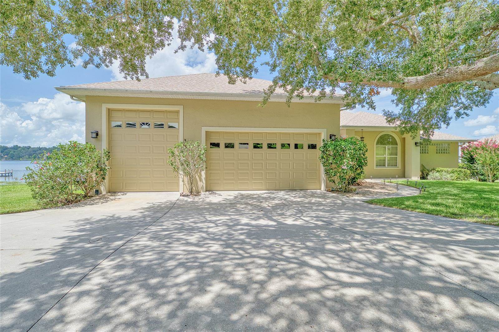 11062 Crescent Bay Boulevard, Clermont, FL 34711