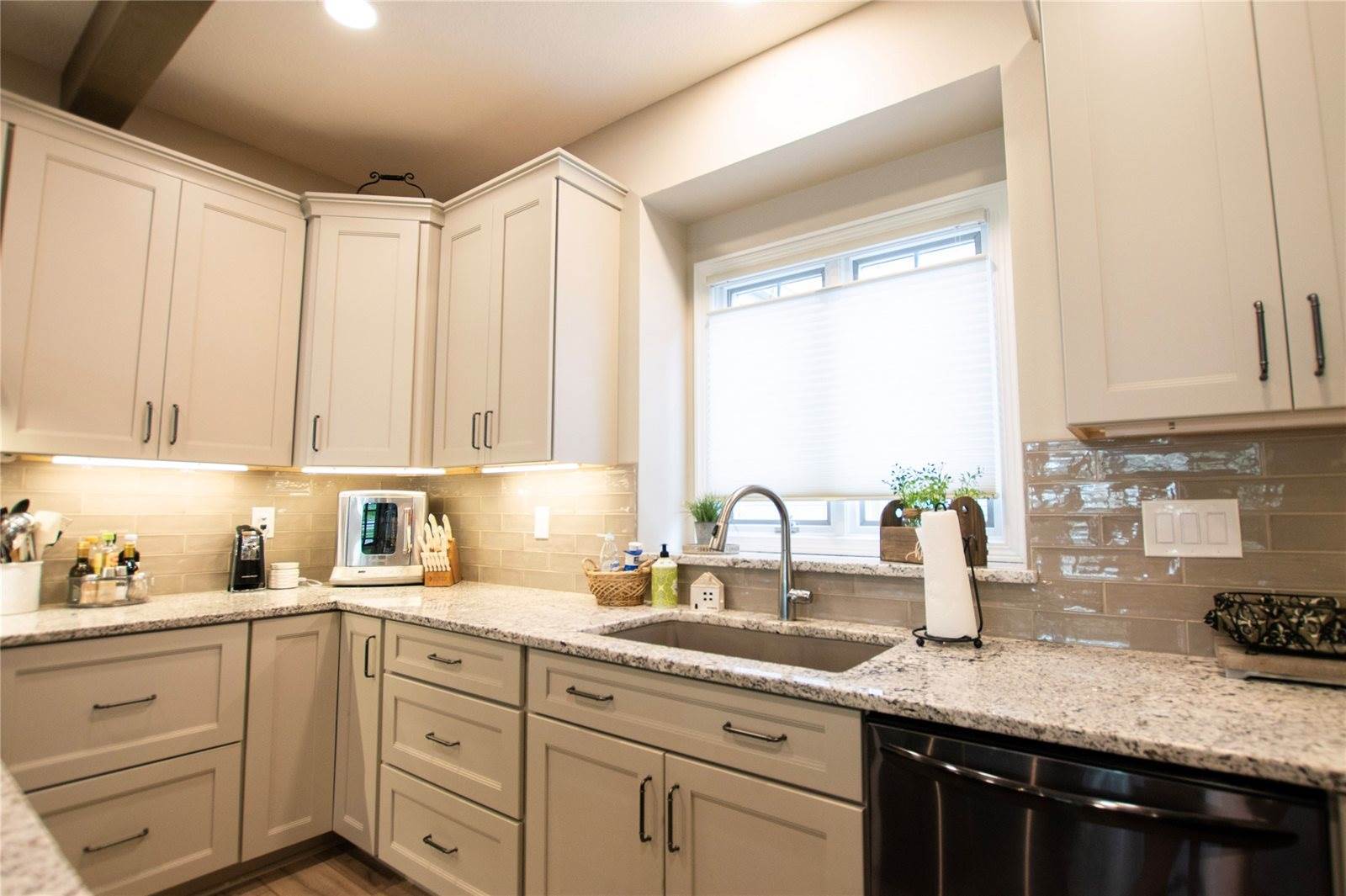 6117 Crescent Chase Street, Johnston, IA 50131