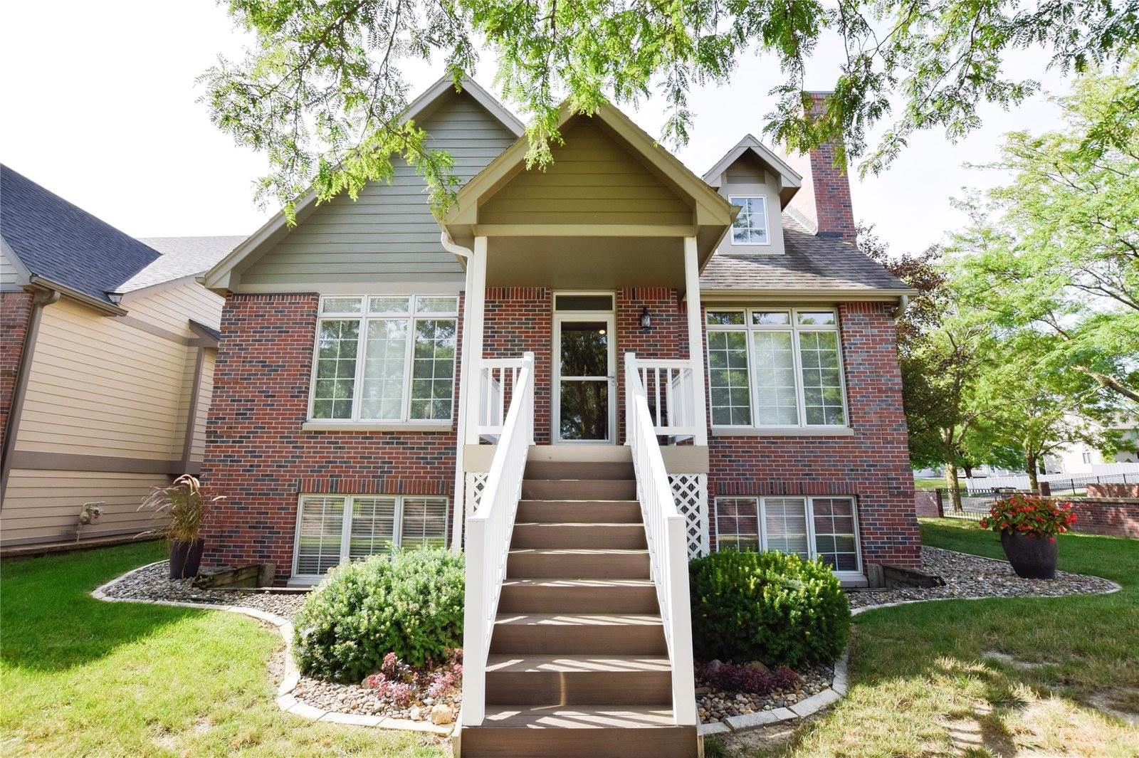 6117 Crescent Chase Street, Johnston, IA 50131