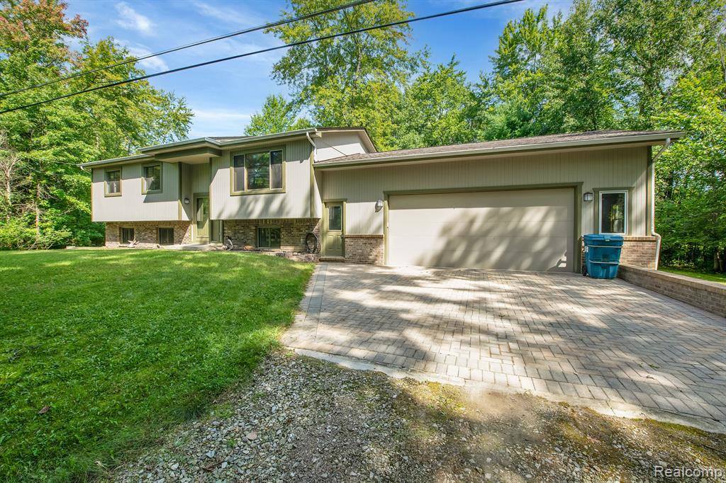 4237 Hummer Lake Road, Brandon Township, MI 48462