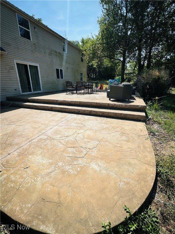 5765 Cambridge Road, New Concord, OH 43762