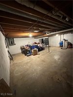 5765 Cambridge Road, New Concord, OH 43762