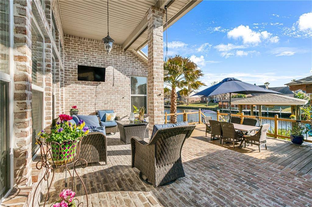 120 Santa Cruz Court, Slidell, LA 70458