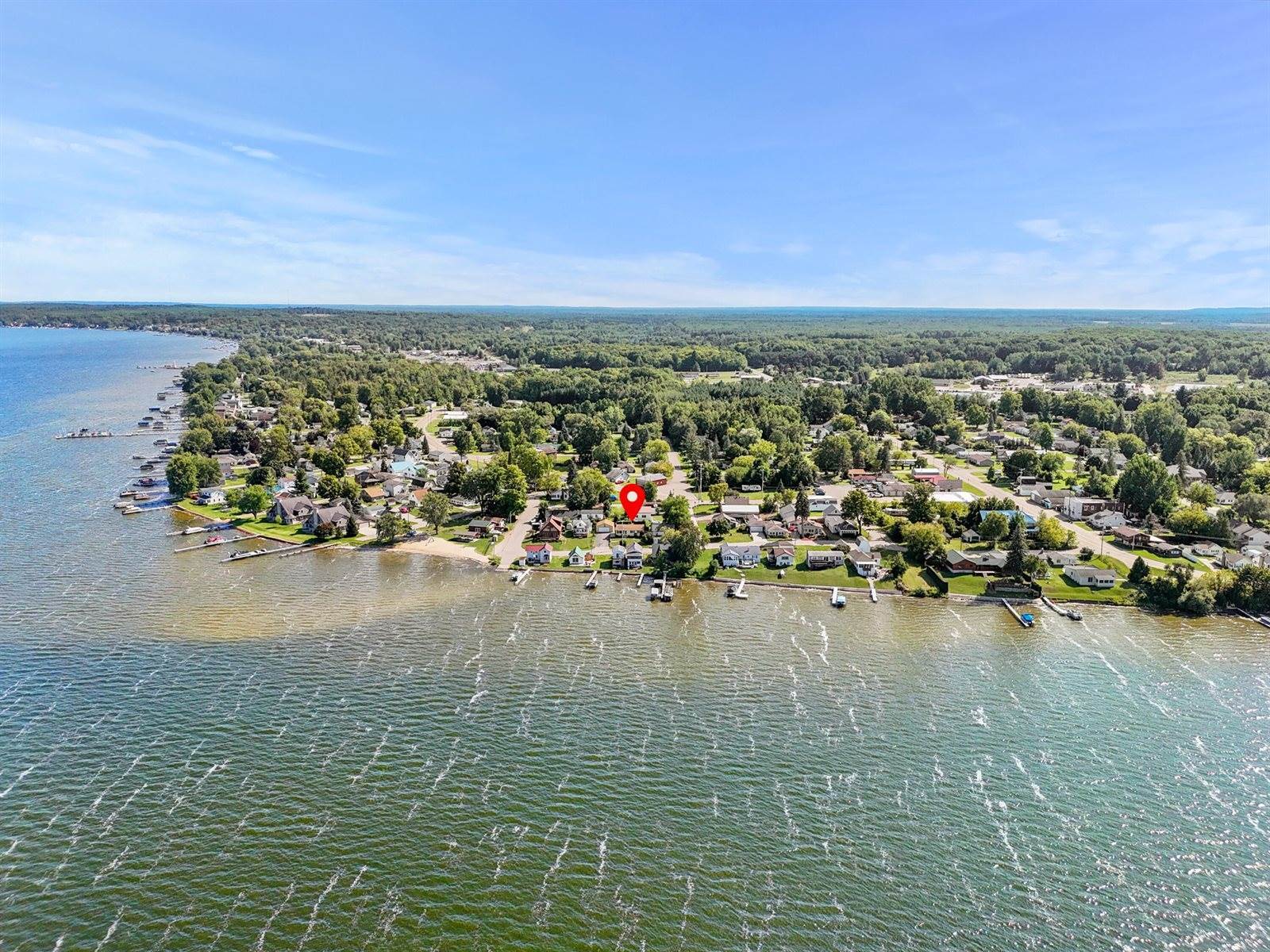 302 Sanford Avenue, Houghton Lake, MI 48629