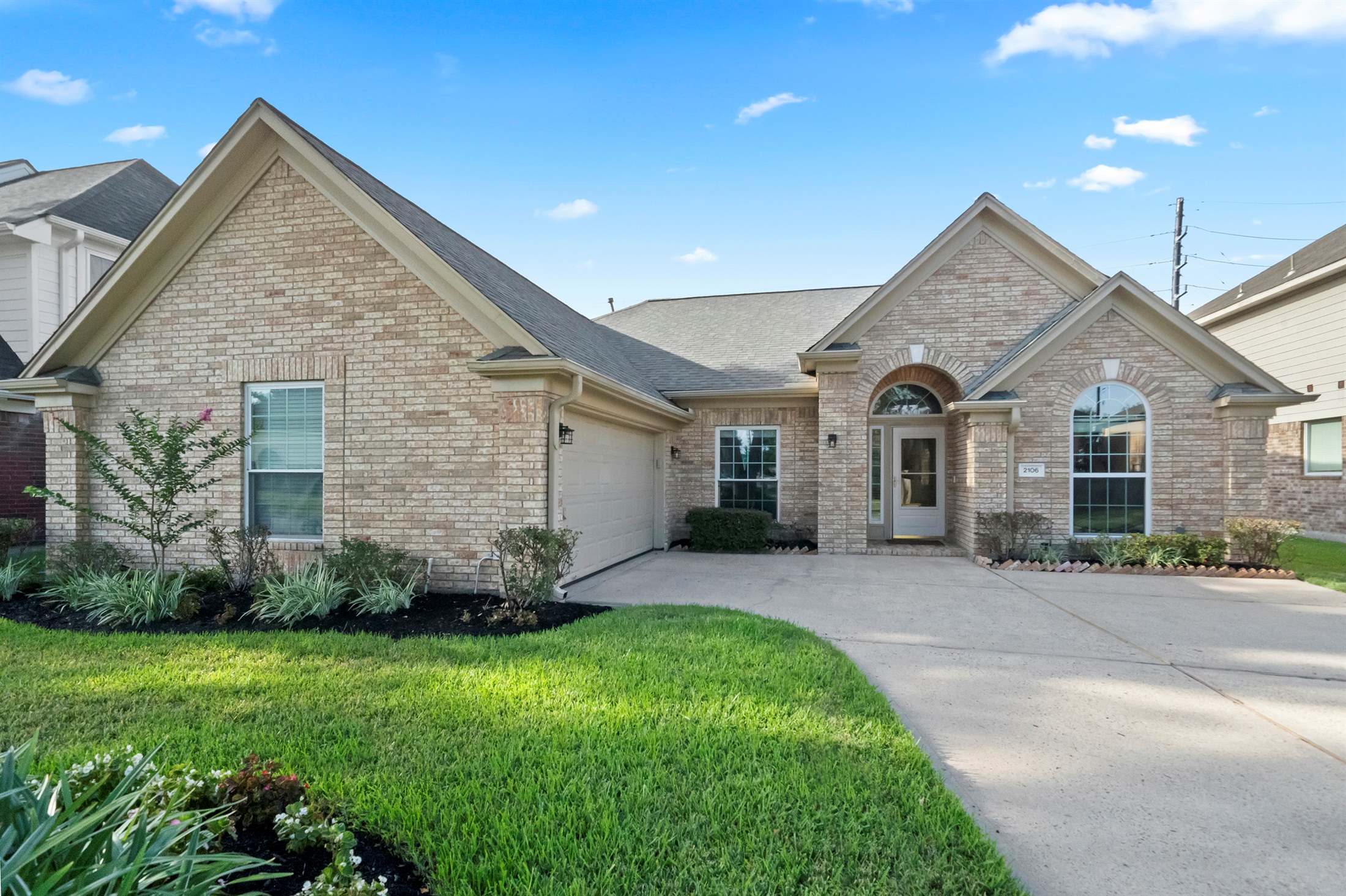 2106 Laurel Oaks Drive, Houston, TX 77014