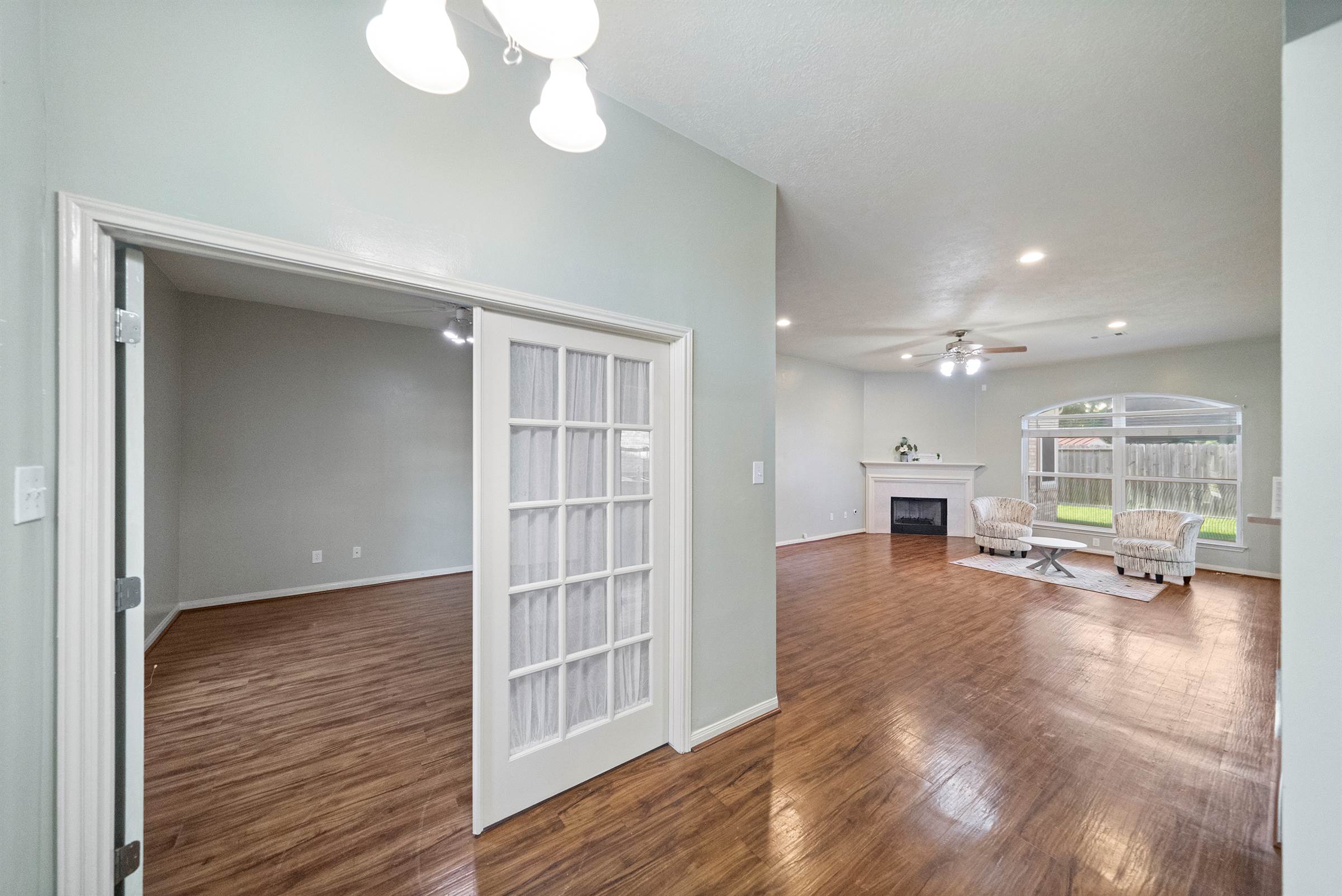 2106 Laurel Oaks Drive, Houston, TX 77014