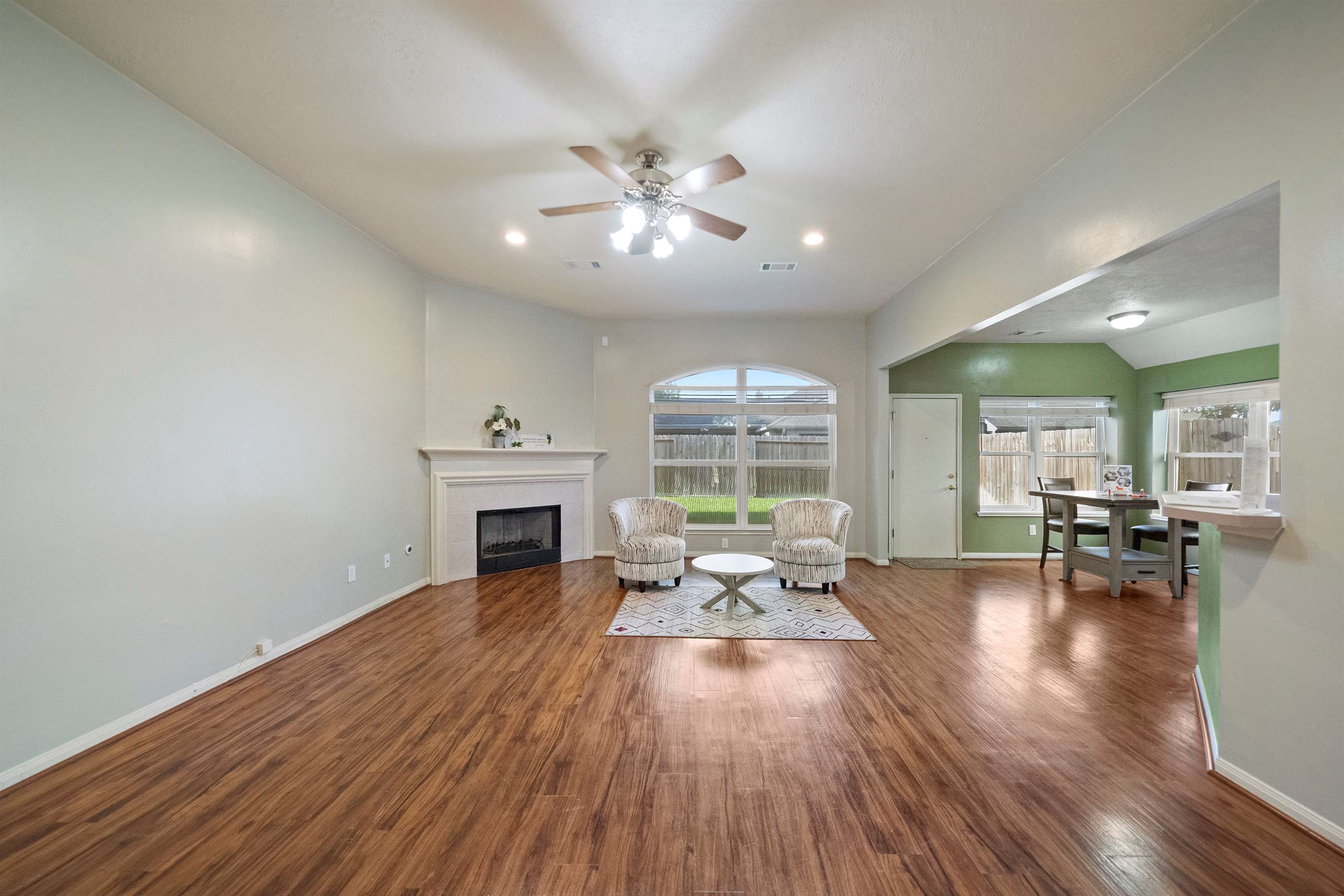 2106 Laurel Oaks Drive, Houston, TX 77014