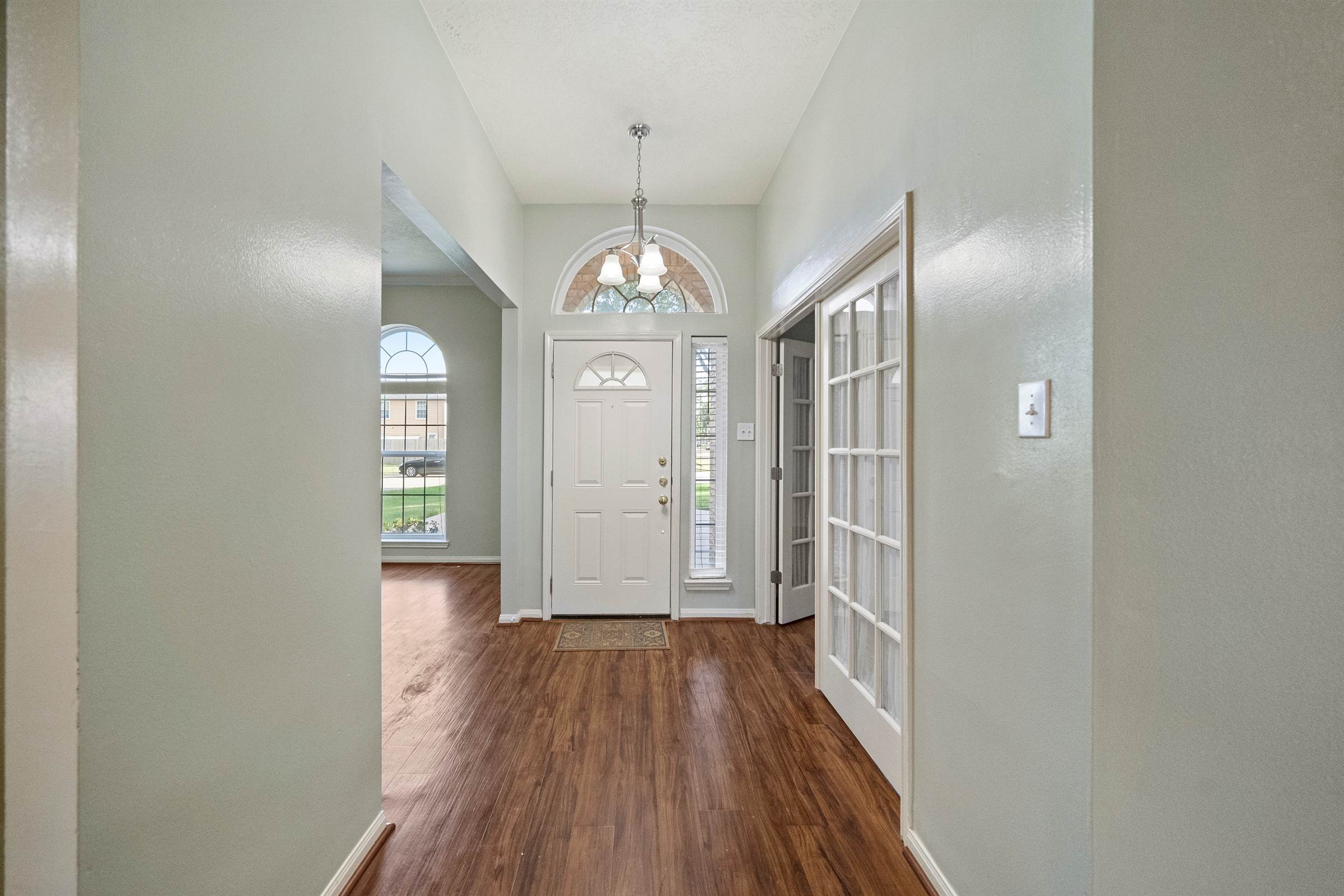 2106 Laurel Oaks Drive, Houston, TX 77014