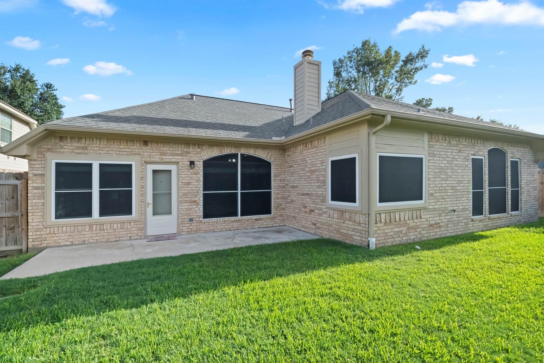 2106 Laurel Oaks Drive, Houston, TX 77014