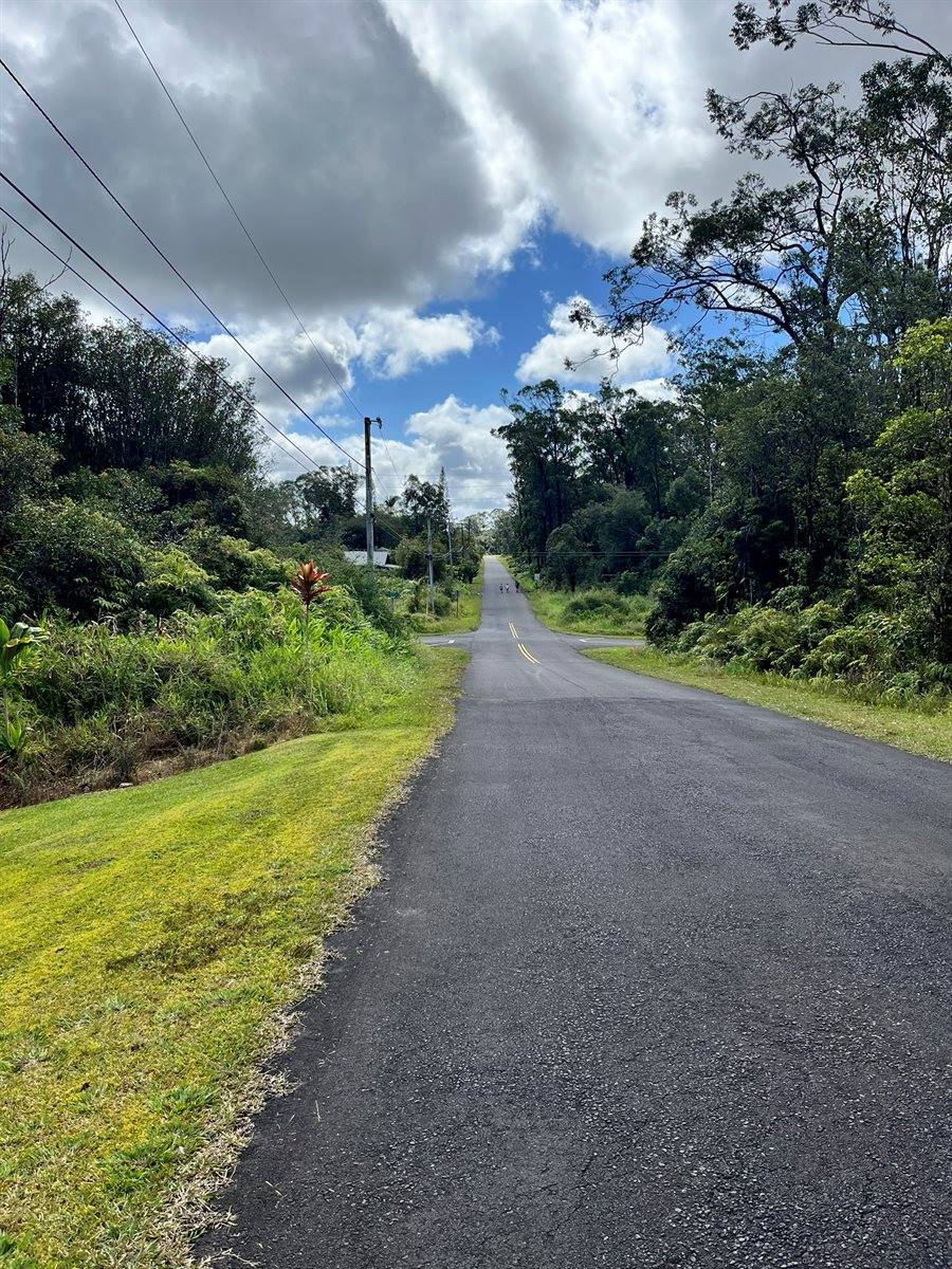 Haumalu St, Mountain View, HI 96771