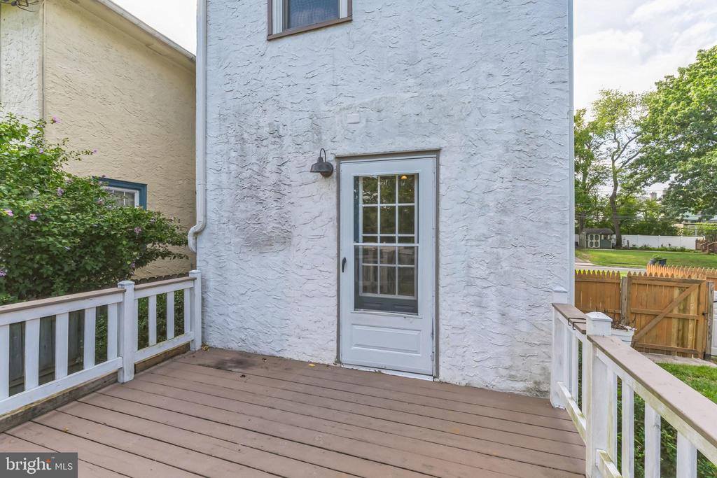 40 South Llanwellyn Avenue, Glenolden, PA 19036