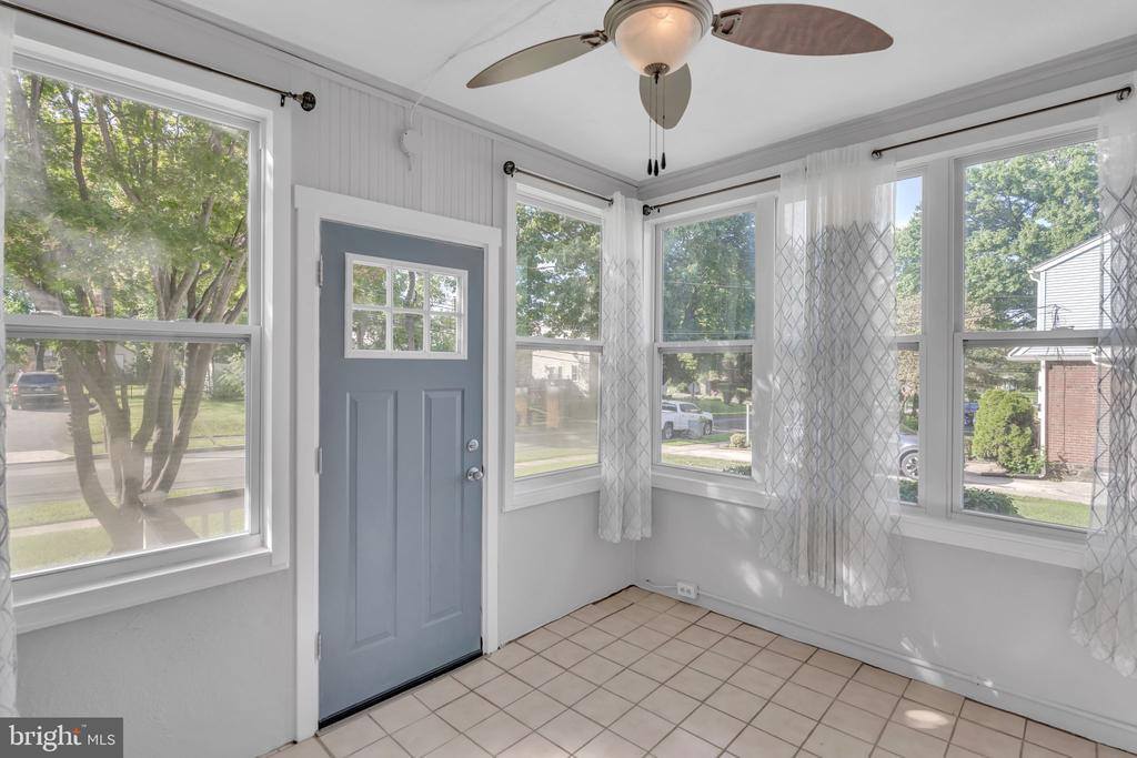 40 South Llanwellyn Avenue, Glenolden, PA 19036