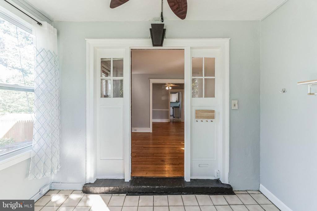 40 South Llanwellyn Avenue, Glenolden, PA 19036