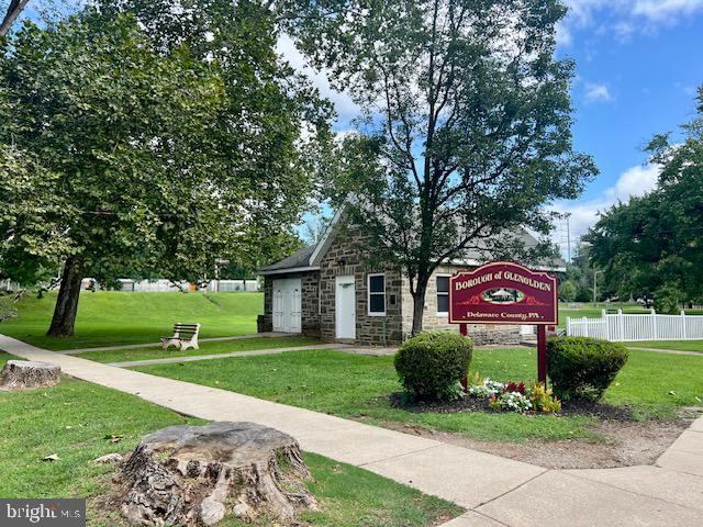 40 South Llanwellyn Avenue, Glenolden, PA 19036