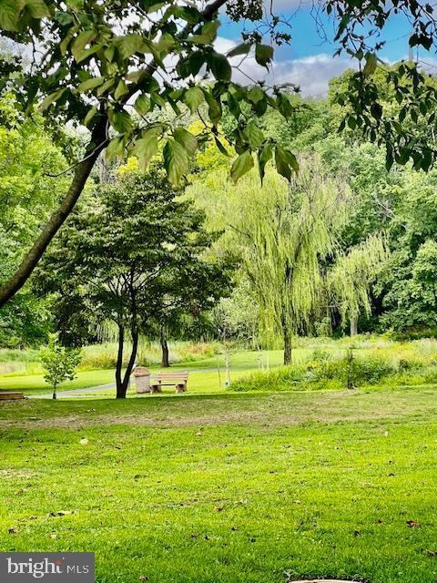 40 South Llanwellyn Avenue, Glenolden, PA 19036