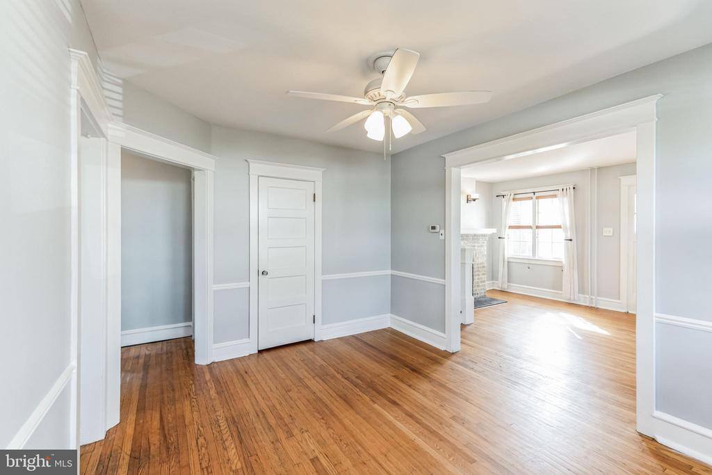 40 South Llanwellyn Avenue, Glenolden, PA 19036