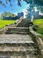 40 South Llanwellyn Avenue, Glenolden, PA 19036