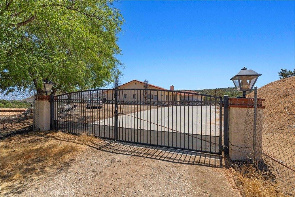 6324 Quail Road, Agua Dulce, CA 91390