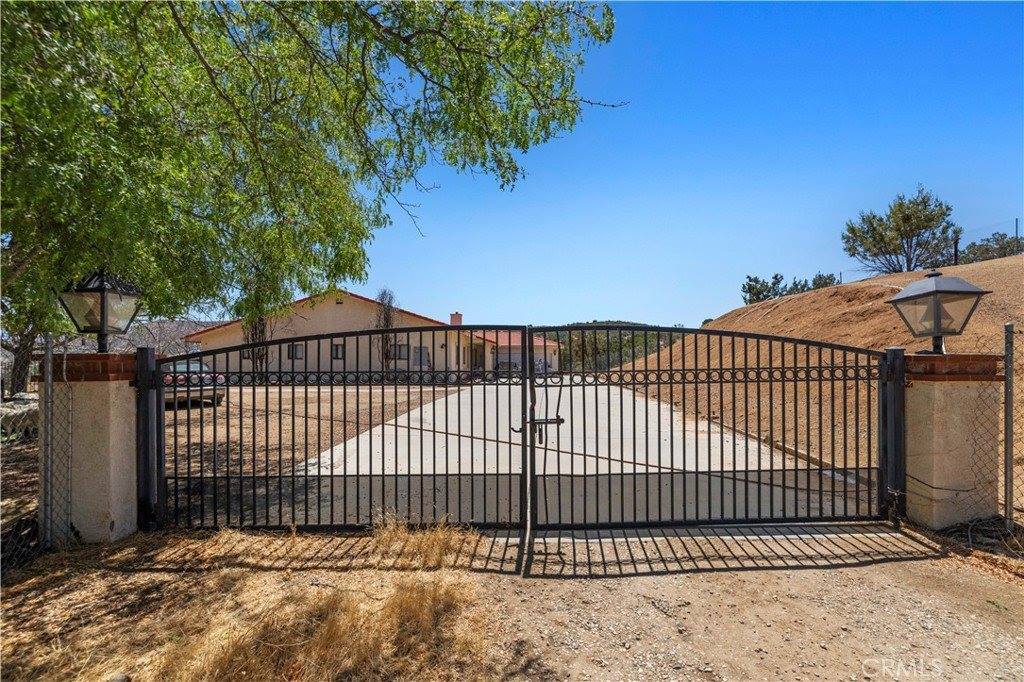 6324 Quail Road, Agua Dulce, CA 91390