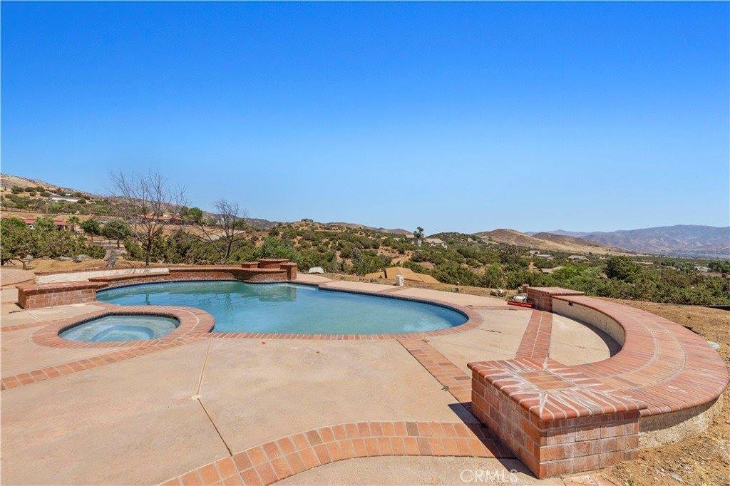 6324 Quail Road, Agua Dulce, CA 91390