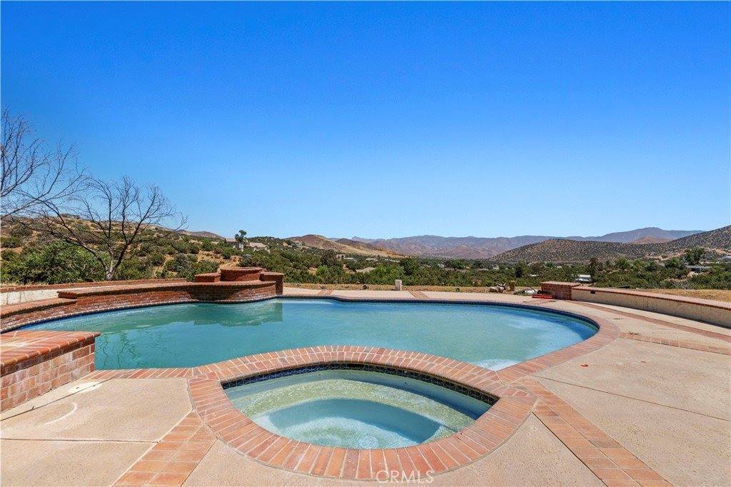 6324 Quail Road, Agua Dulce, CA 91390