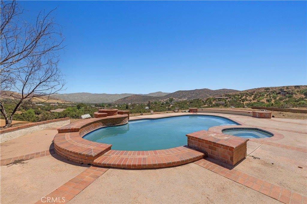 6324 Quail Road, Agua Dulce, CA 91390