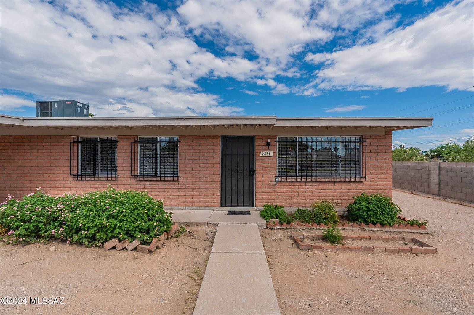 4857 S Calle Pilar, Tucson, AZ 85714