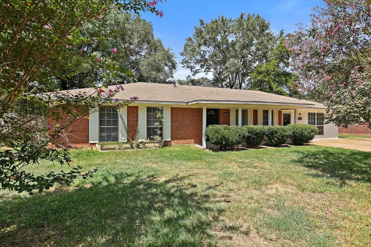 5825 Cypress Trail, Jackson, MS 39211