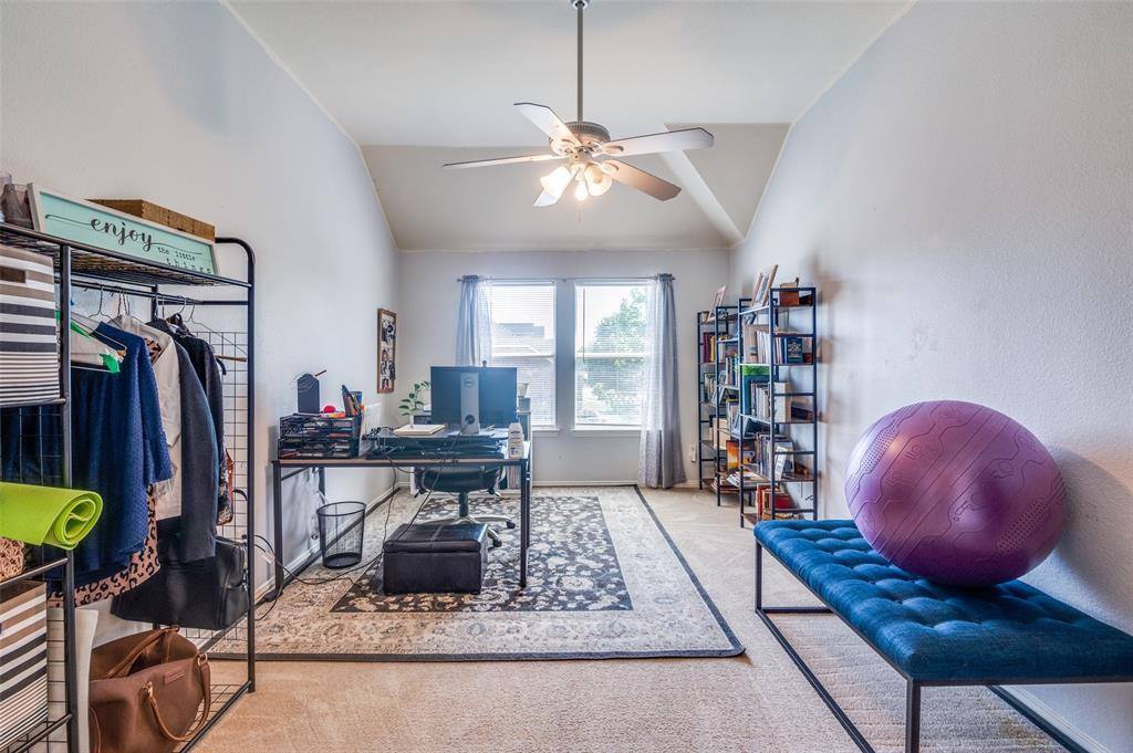 207 Moses Drive, Glenn Heights, TX 75154