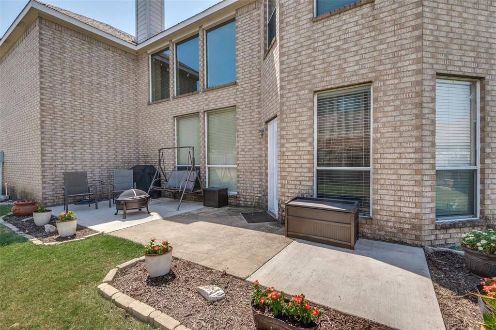 207 Moses Drive, Glenn Heights, TX 75154