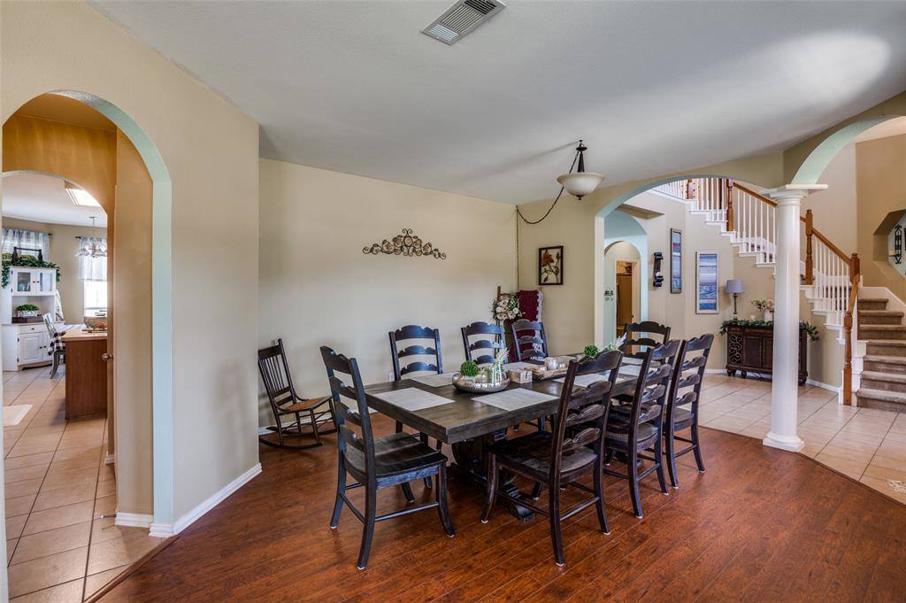 207 Moses Drive, Glenn Heights, TX 75154