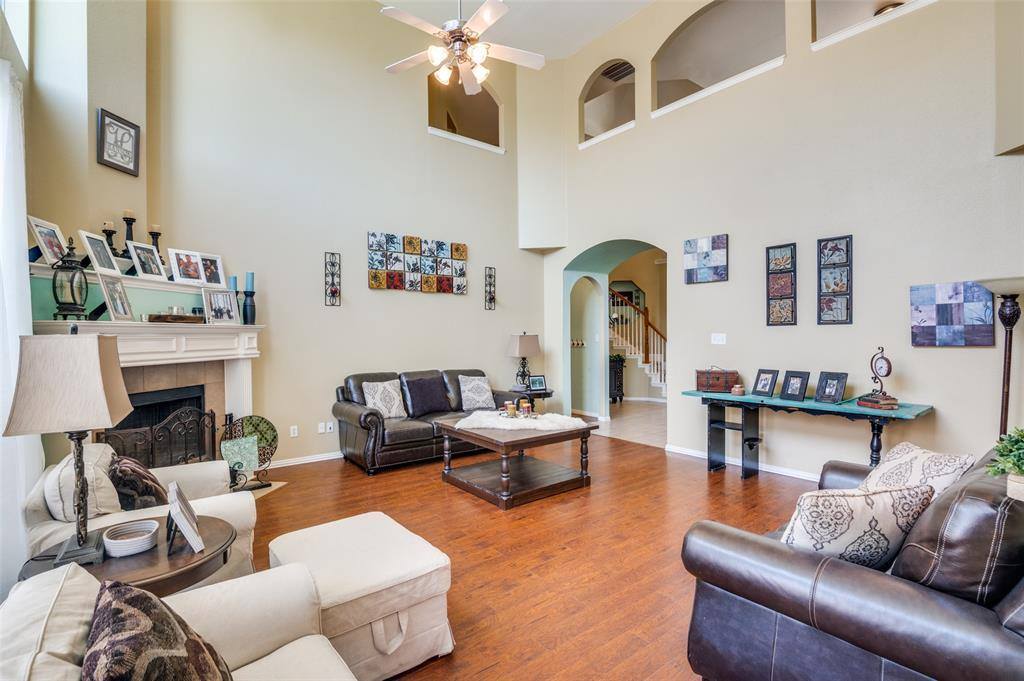 207 Moses Drive, Glenn Heights, TX 75154