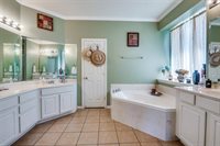 207 Moses Drive, Glenn Heights, TX 75154